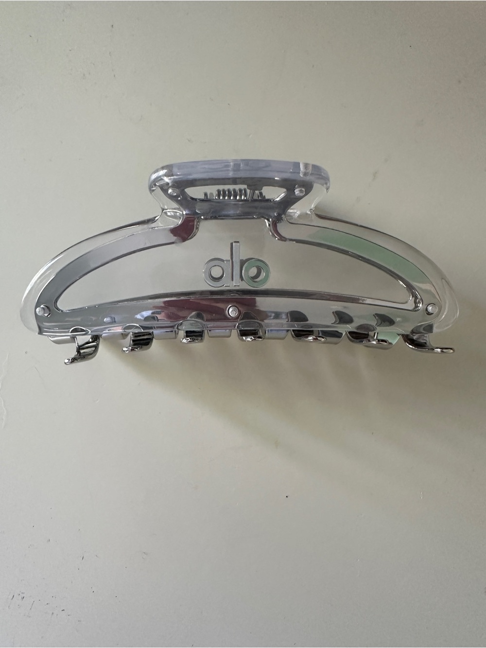 Alo Yoga Acrylic Illusion Claw Clip